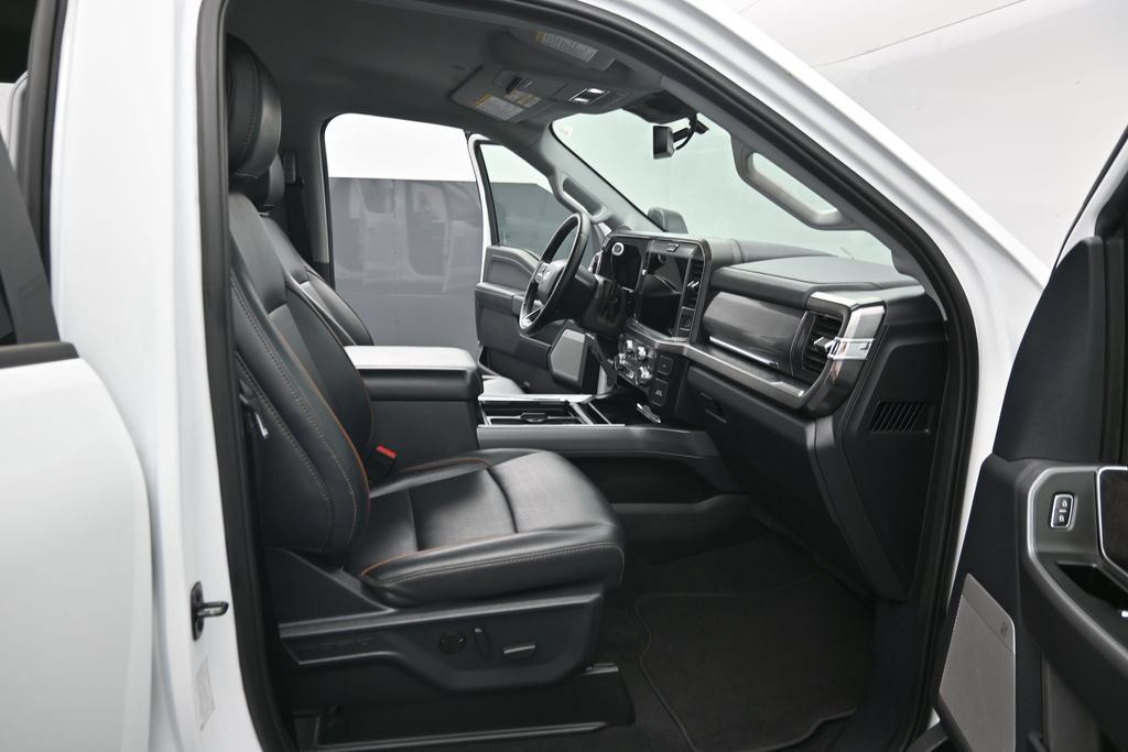 Used 2025 Ford F350 Lariat AWD/4WD image 16