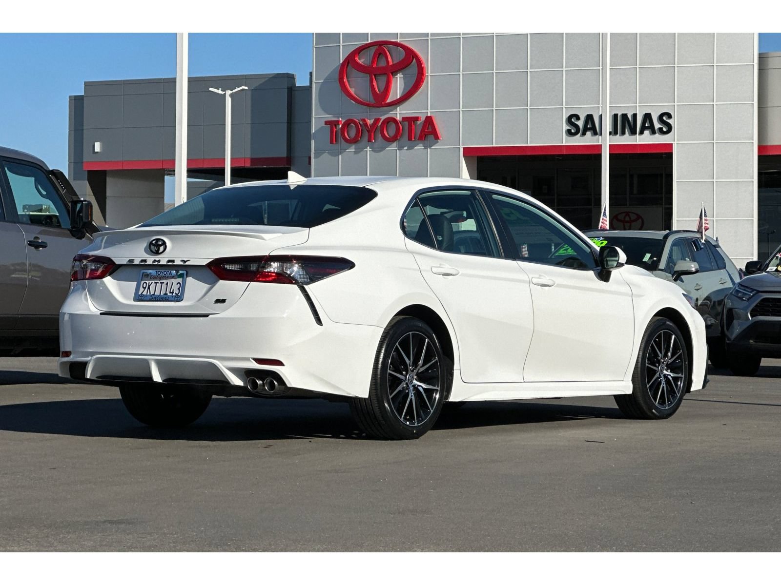 Certified 2024 Toyota Camry SE FWD image 4