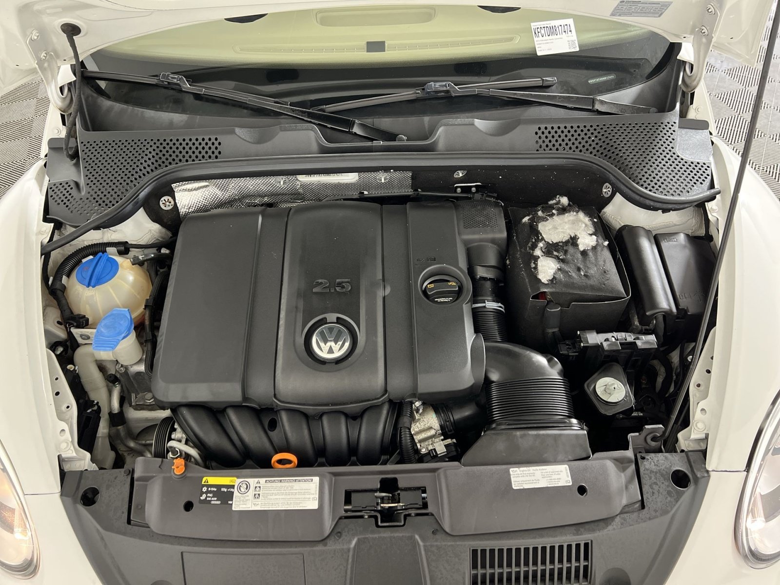 Used 2013 Volkswagen Beetle 2.5 FWD image 25