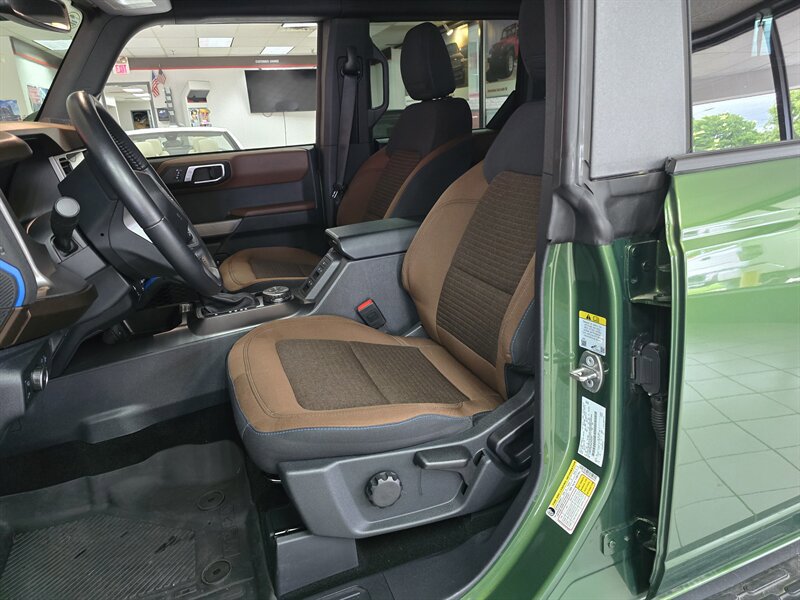 Used 2022 Ford Bronco Outer Banks image 8