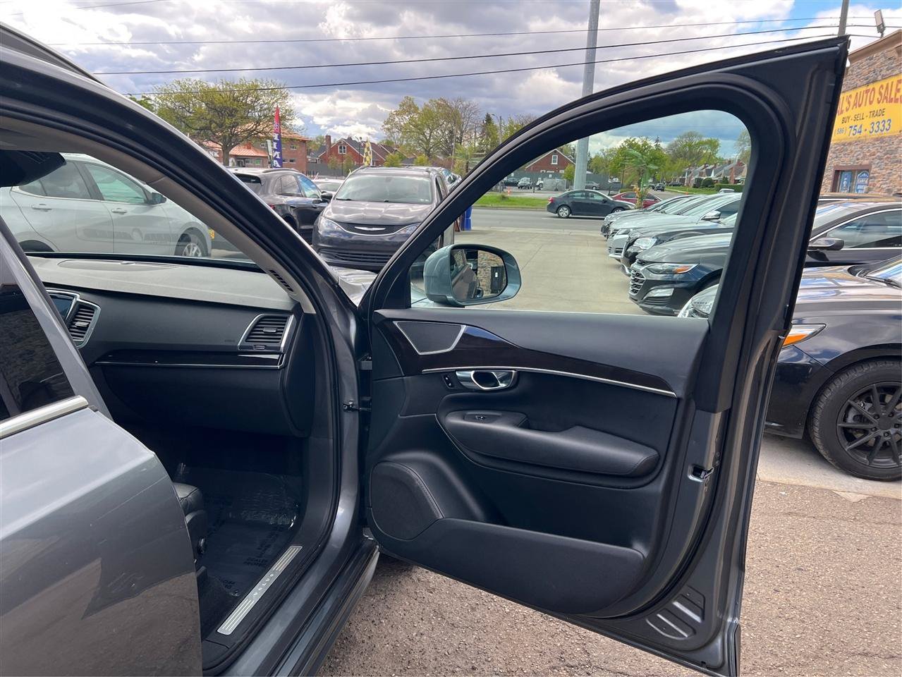 Used 2019 Volvo XC90 T5 Momentum AWD/4WD image 34