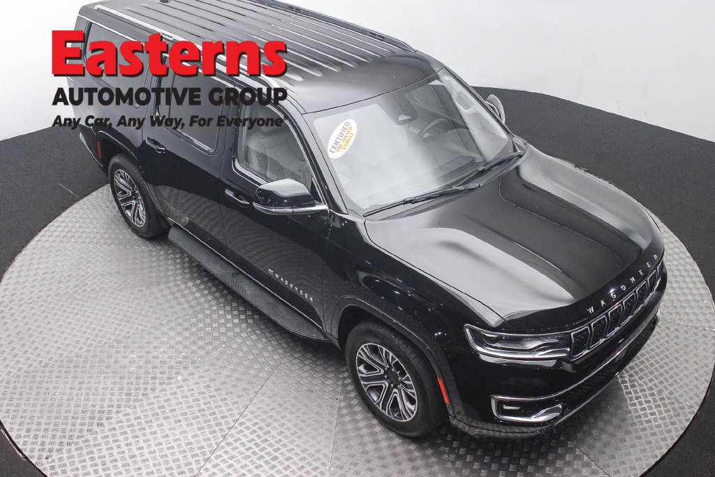 Used 2024 Jeep Wagoneer L Series II w/ Flexible Seating Group RWD image 5