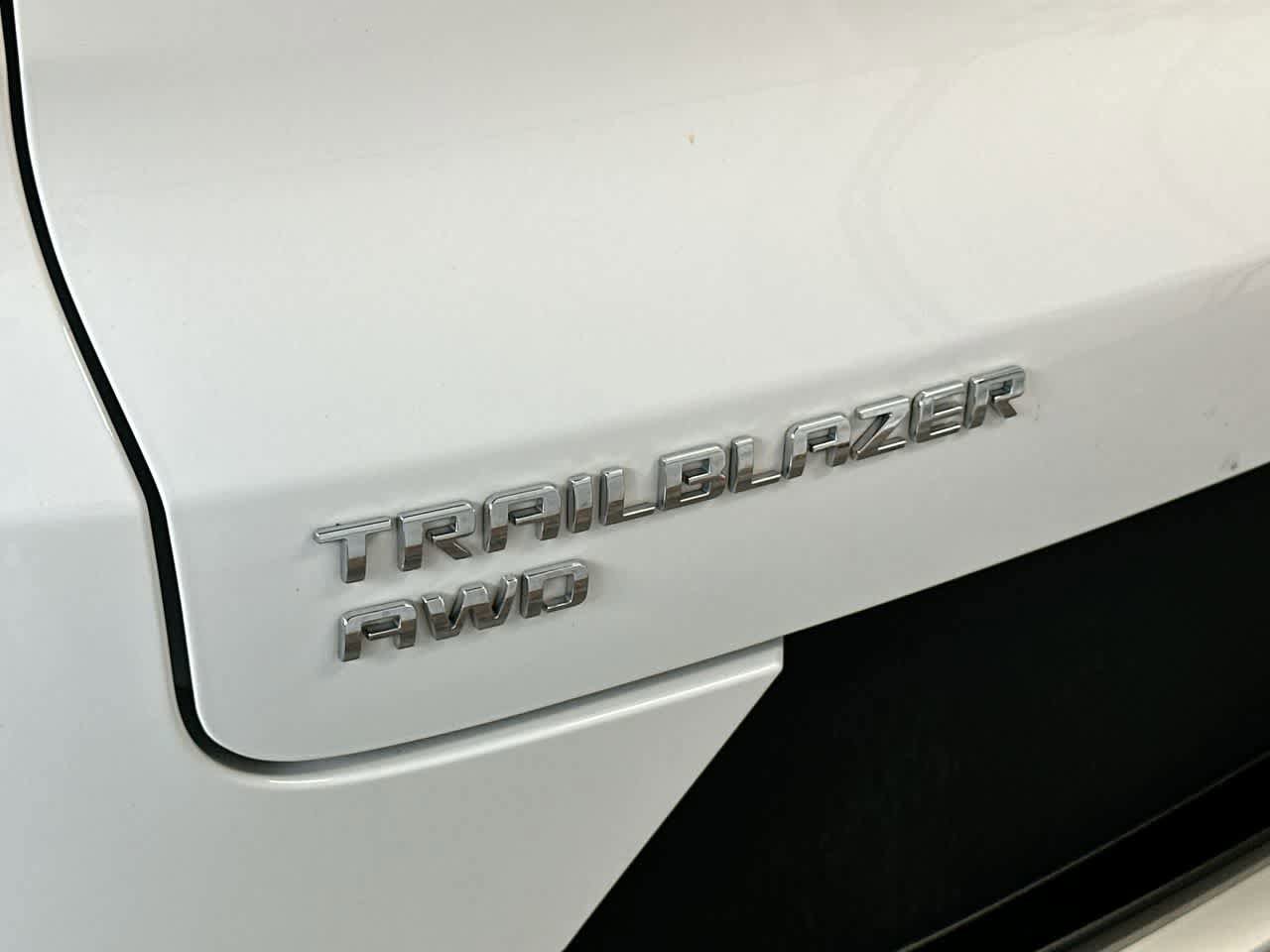 Used 2025 Chevrolet TrailBlazer LT AWD/4WD image 10