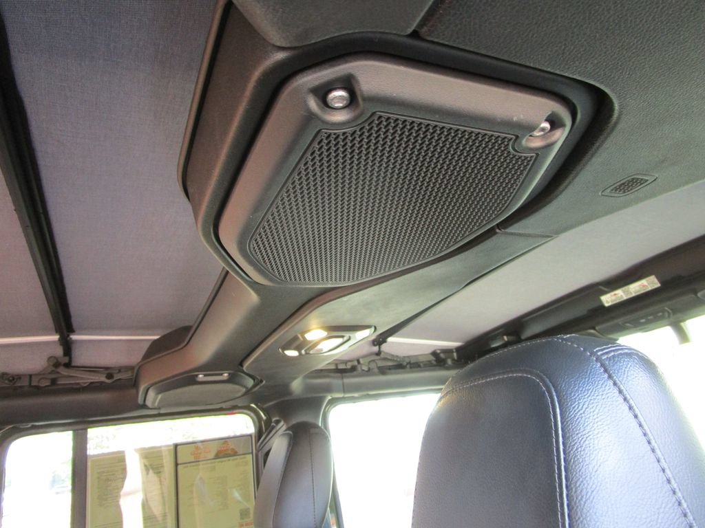 Used 2022 Jeep Wrangler Unlimited Sahara AWD/4WD image 19