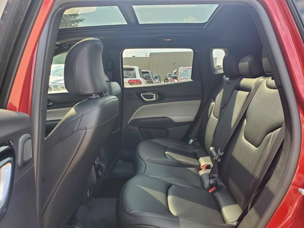New 2026 Jeep Compass Limited w/ Sun, Sound & Navigation Group AWD/4WD image 7