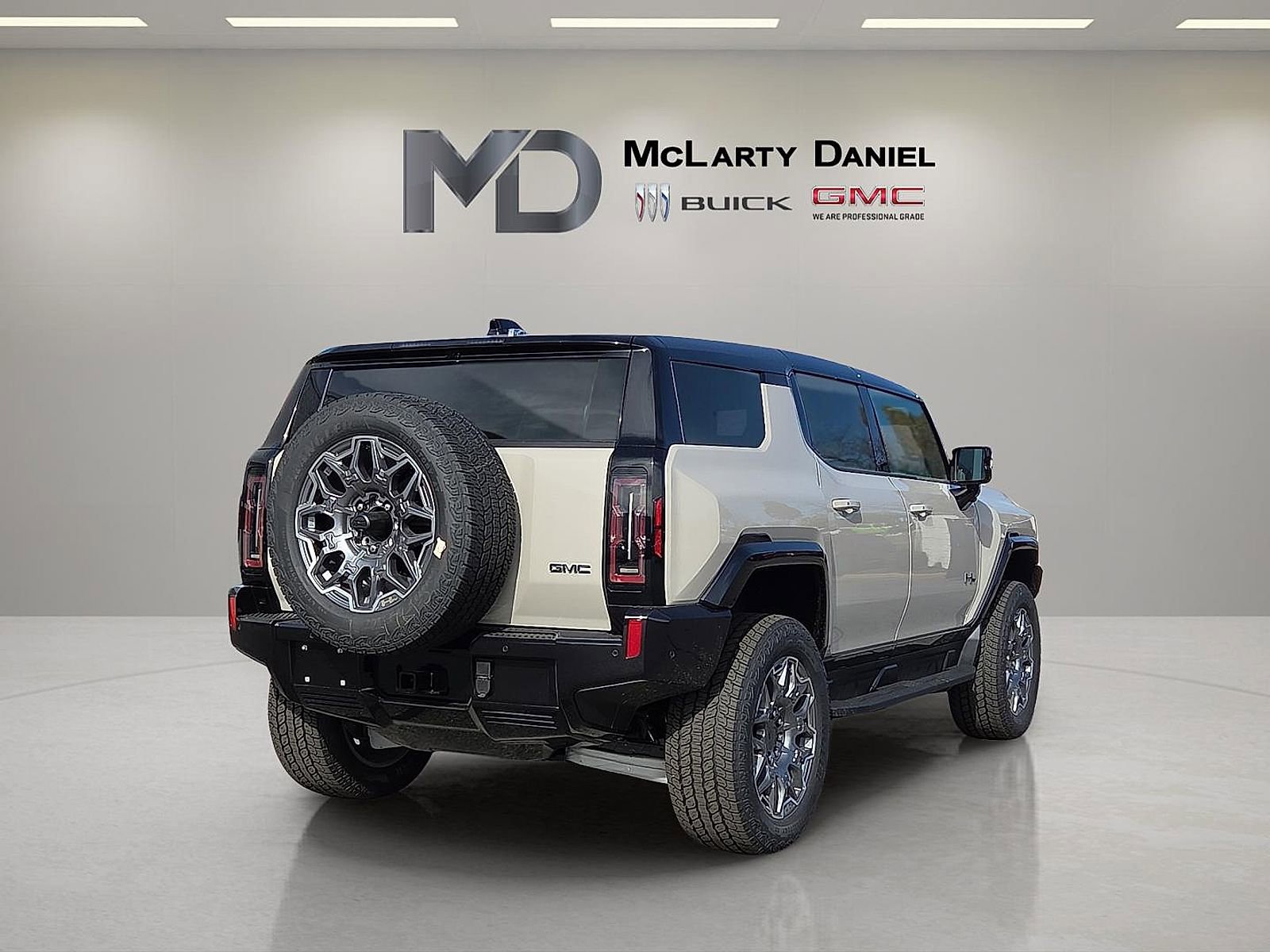 New 2026 GMC Hummer EV SUV AWD/4WD image 5