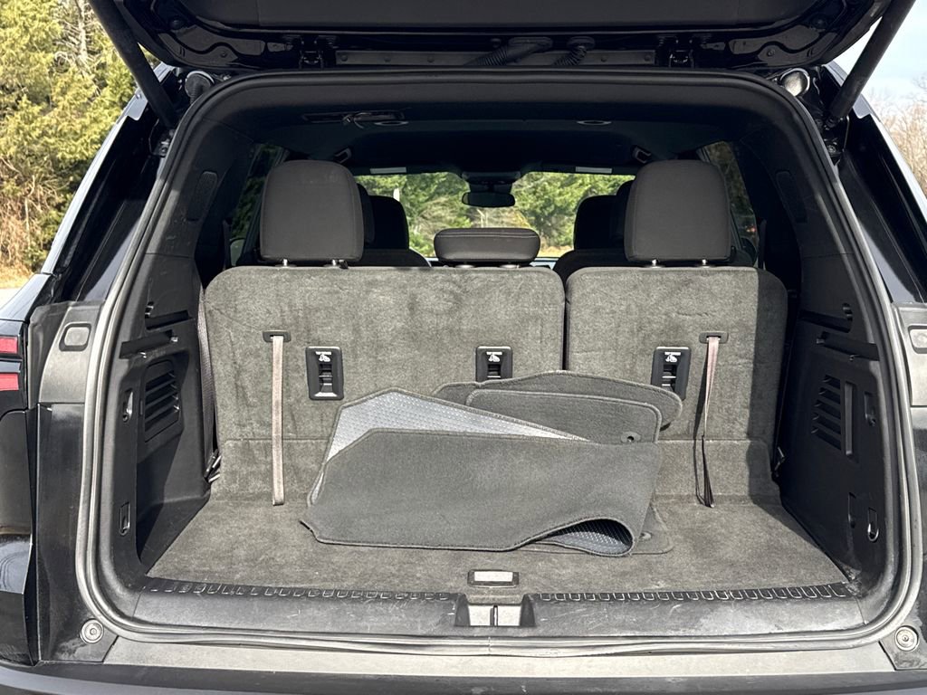 Used 2024 Chevrolet Traverse LT image 13