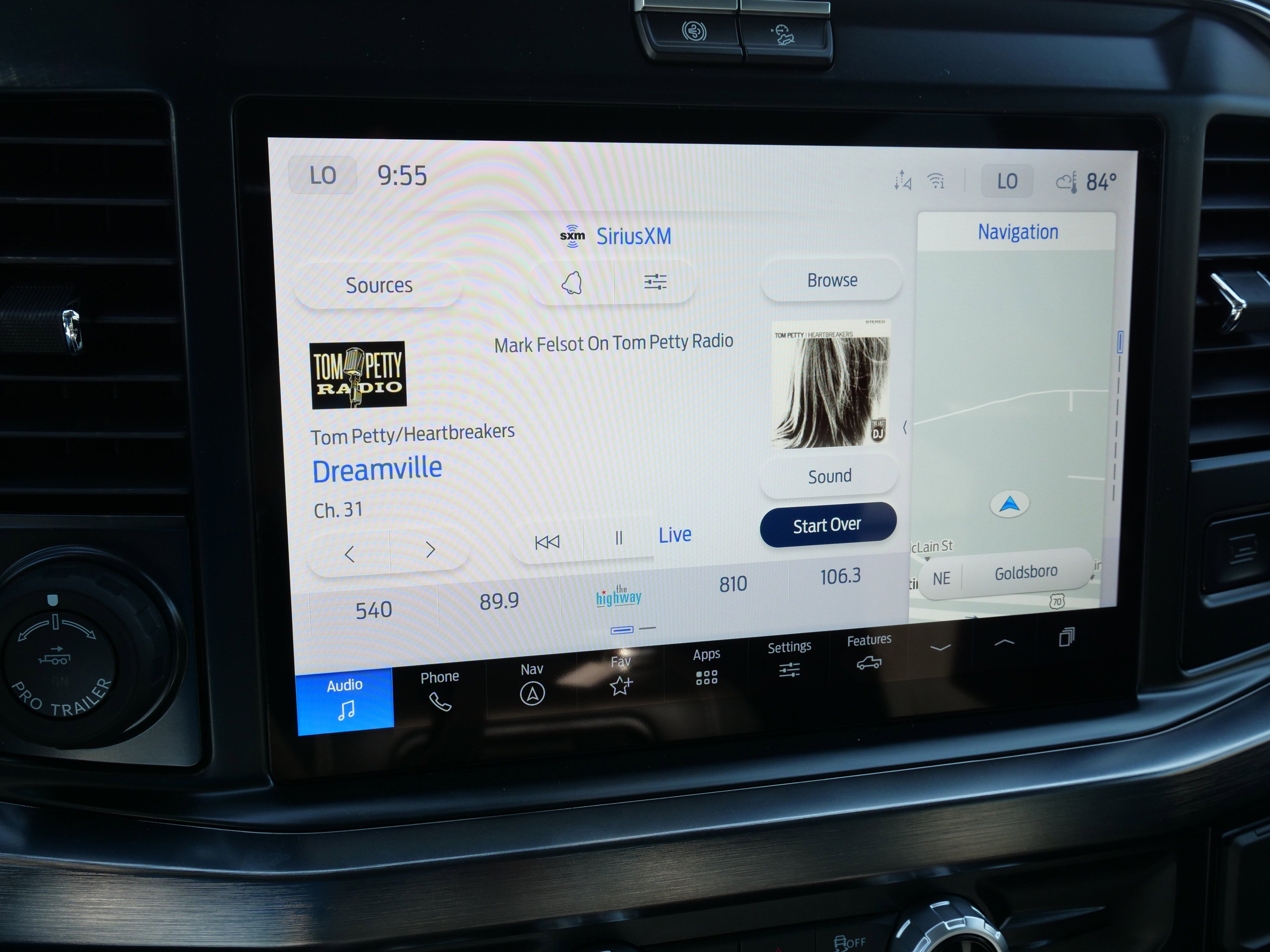 New 2025 Ford F350 Lariat w/ Lariat Ultimate Package image 25