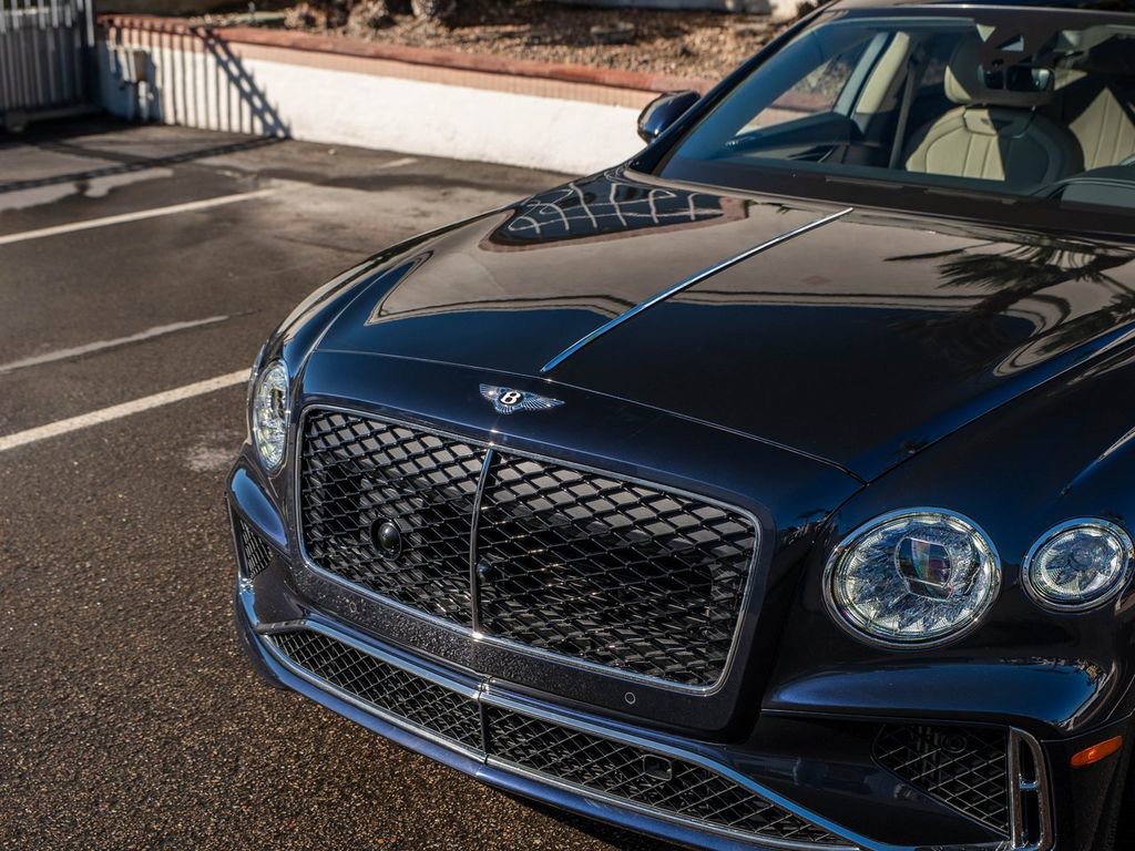 New 2026 Bentley Flying Spur Plug-In Hybrid AWD/4WD image 17