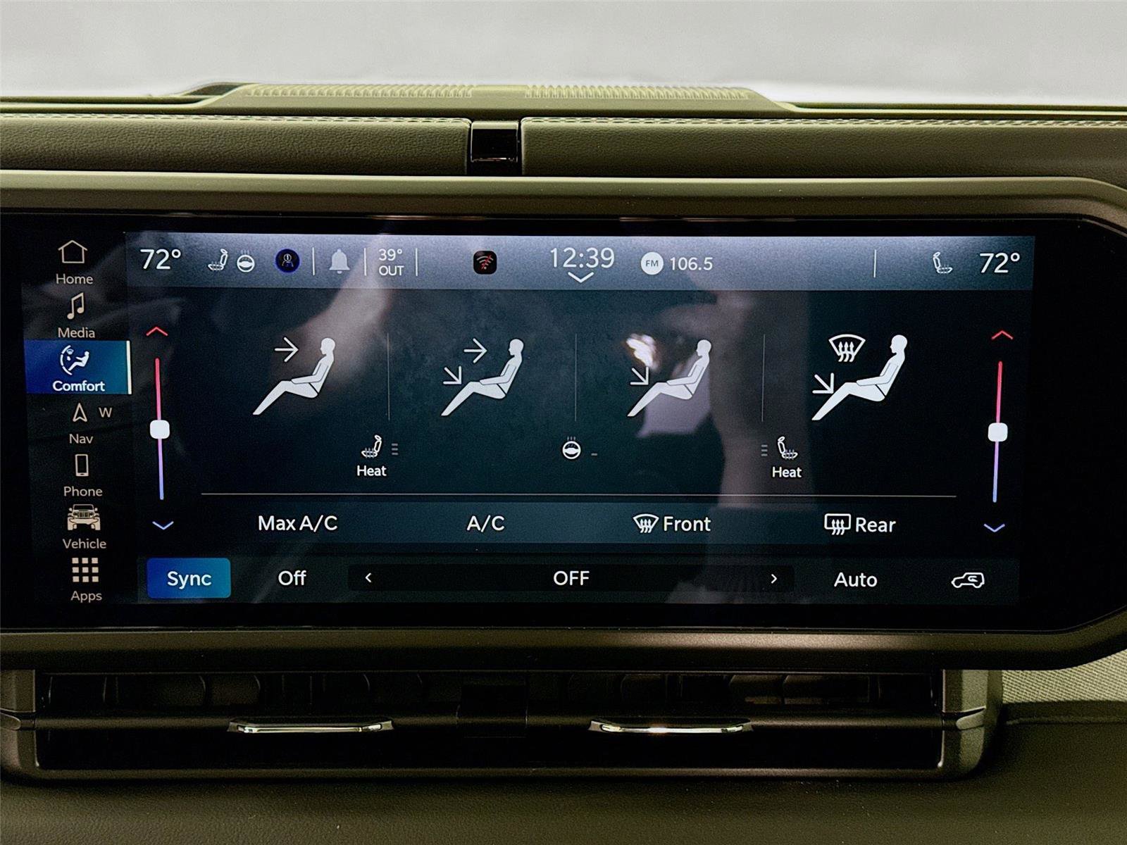 New 2025 Jeep Wrangler Sahara w/ Technology Group image 18