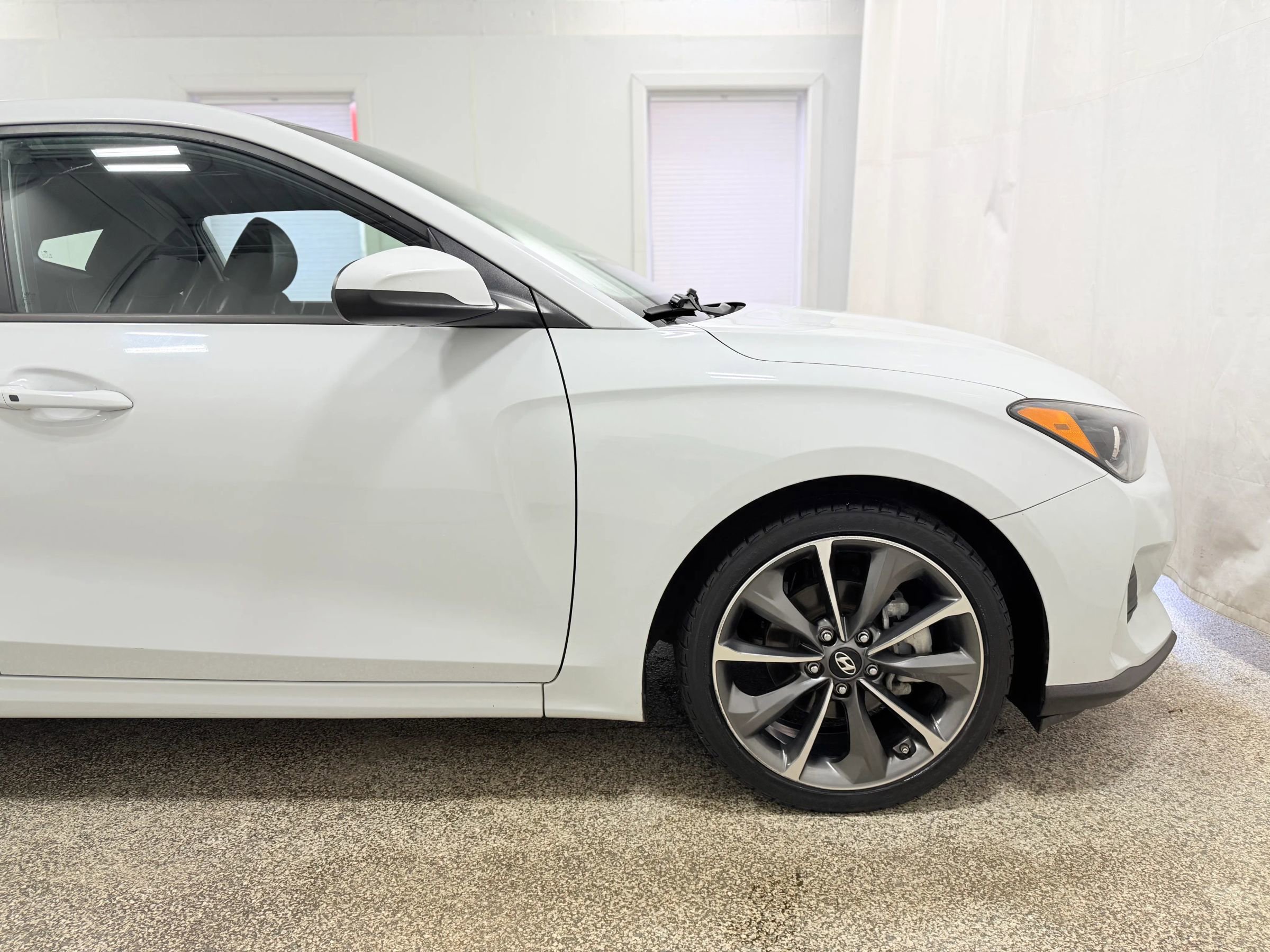 Used 2019 Hyundai Veloster 2.0 Premium image 8