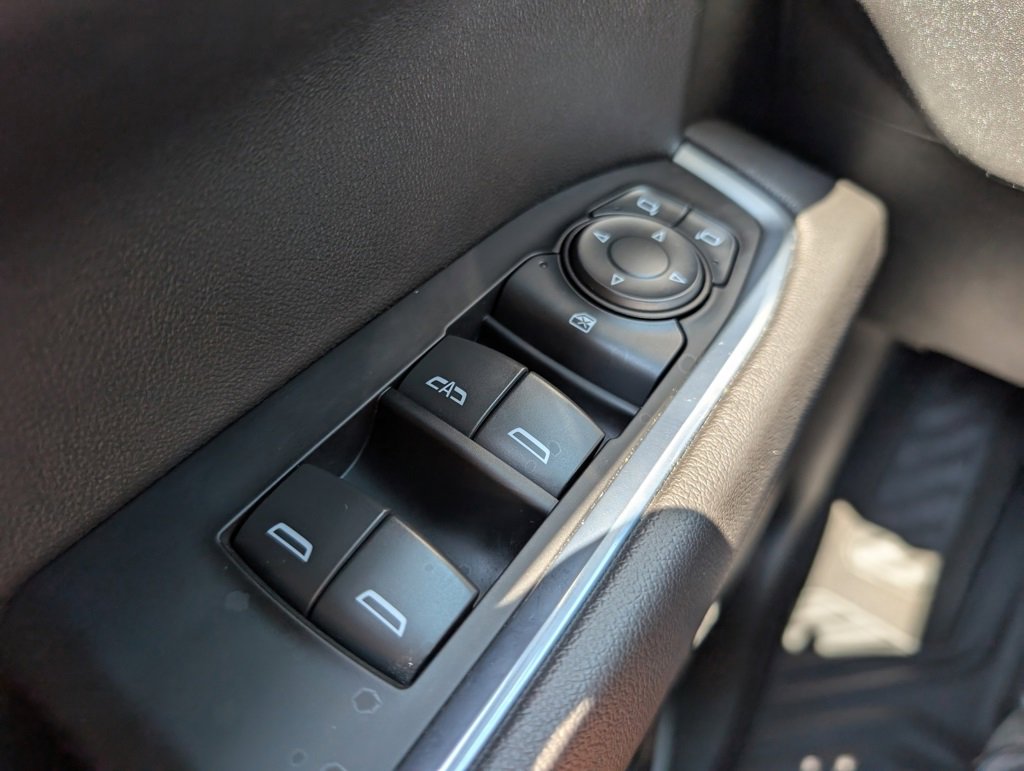 Used 2022 Chevrolet Silverado 1500 LT image 33