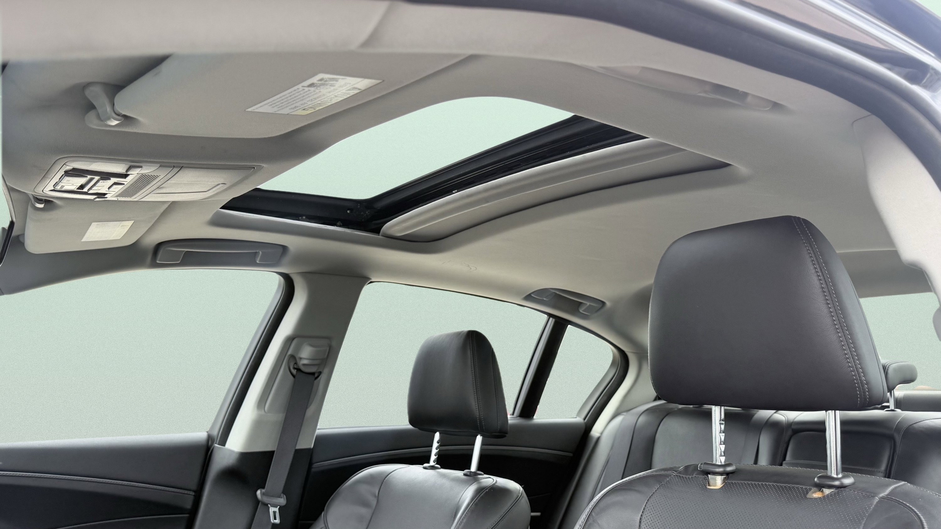 Used 2016 Acura RLX w/ Advance Package FWD image 3