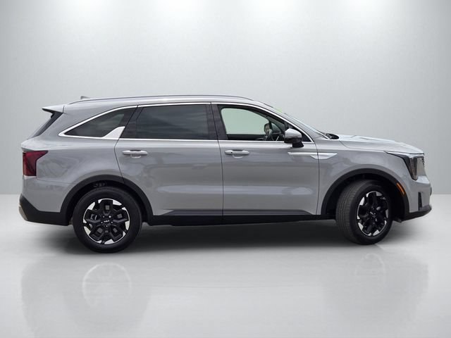 Used 2026 Kia Sorento S FWD image 3