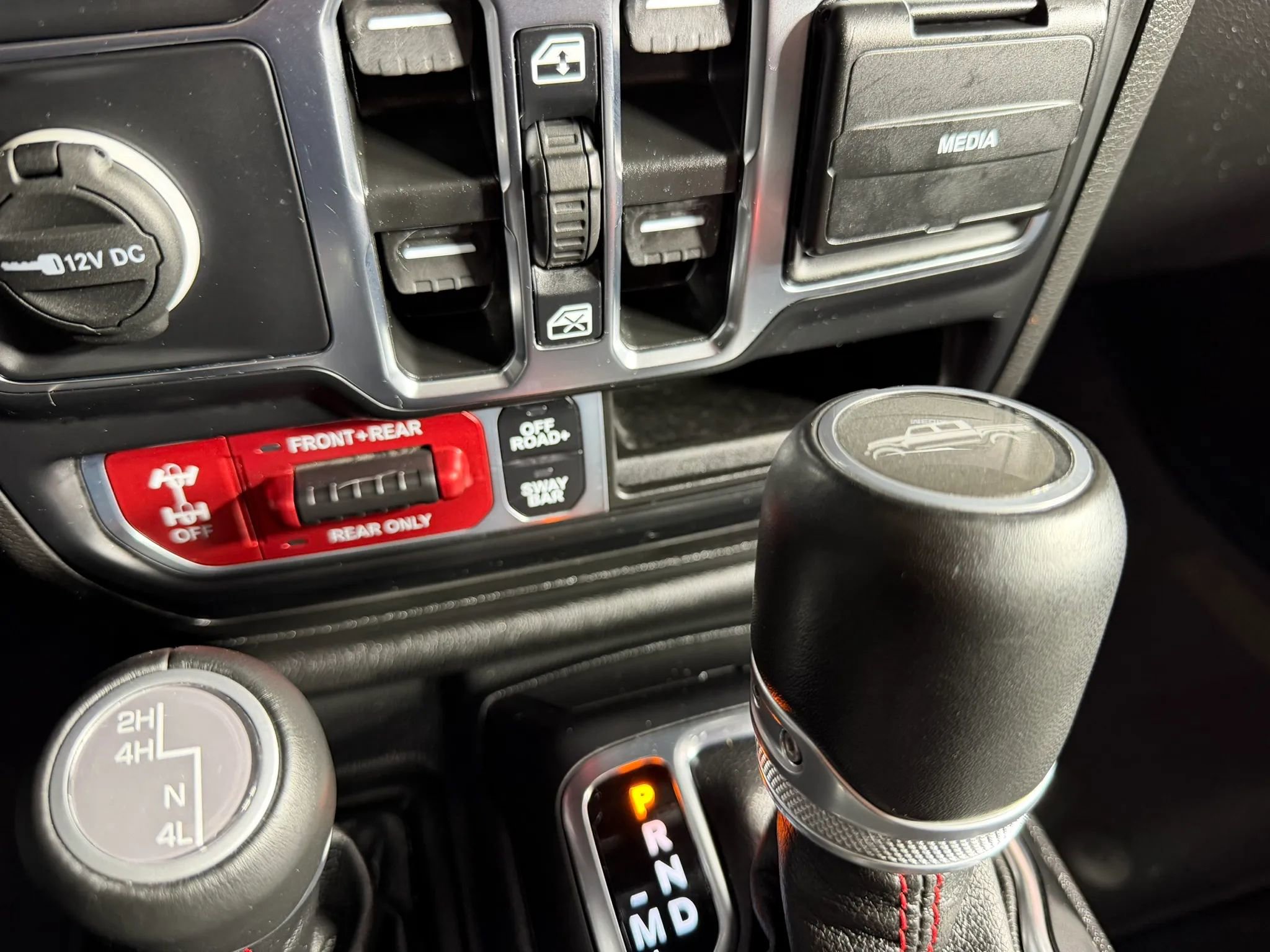 Used 2022 Jeep Gladiator Rubicon w/ LED Lighting Group image 22