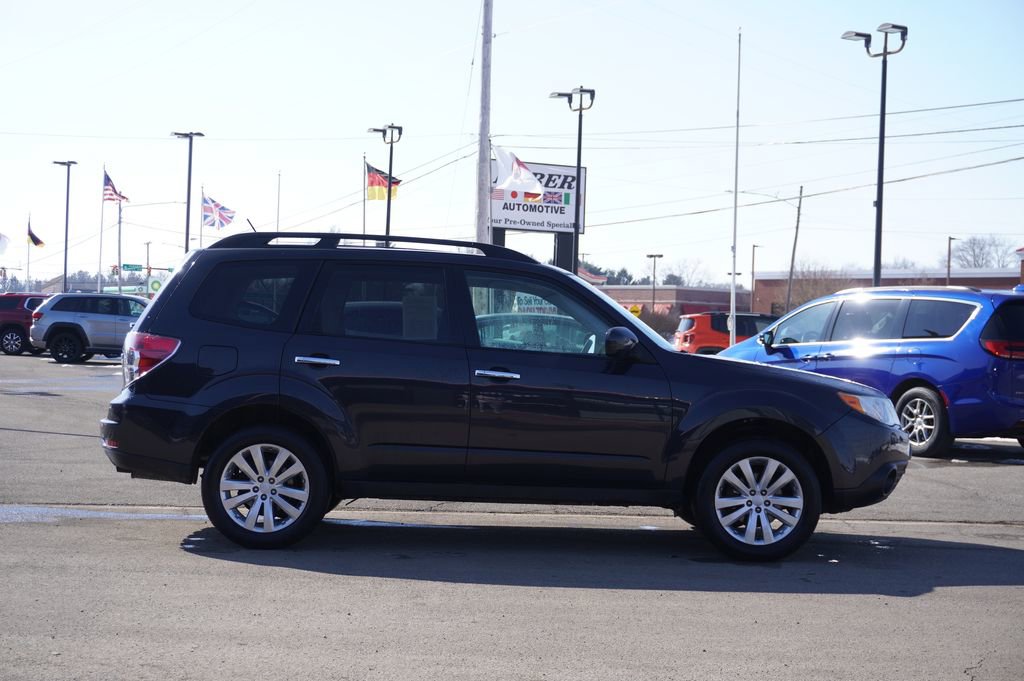 Used 2012 Subaru Forester 2.5X Premium w/ All-Weather Pkg image 8