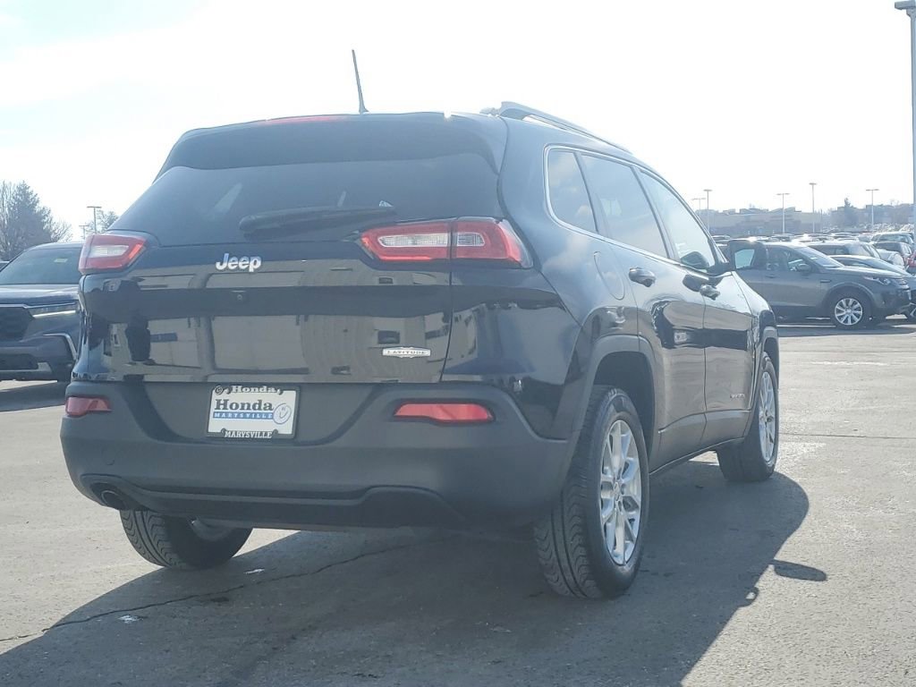 Used 2017 Jeep Cherokee Latitude w/ Comfort & Sound Group image 8