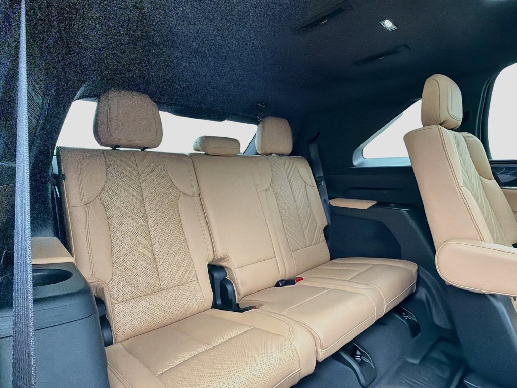 Used 2026 Cadillac Escalade IQ Sport 2 w/ LPO, Floor Liner Package AWD/4WD image 29