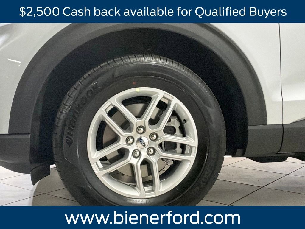 New 2026 Ford Explorer Active image 15