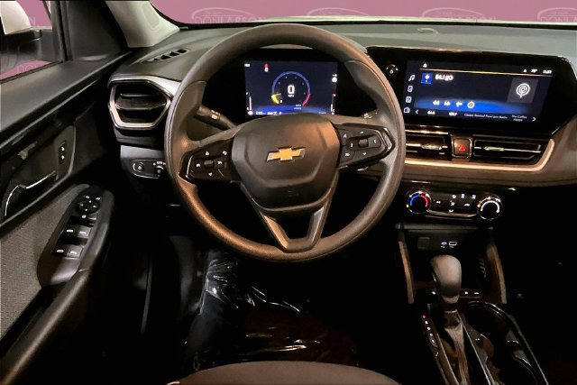 Used 2025 Chevrolet TrailBlazer LT AWD/4WD image 20