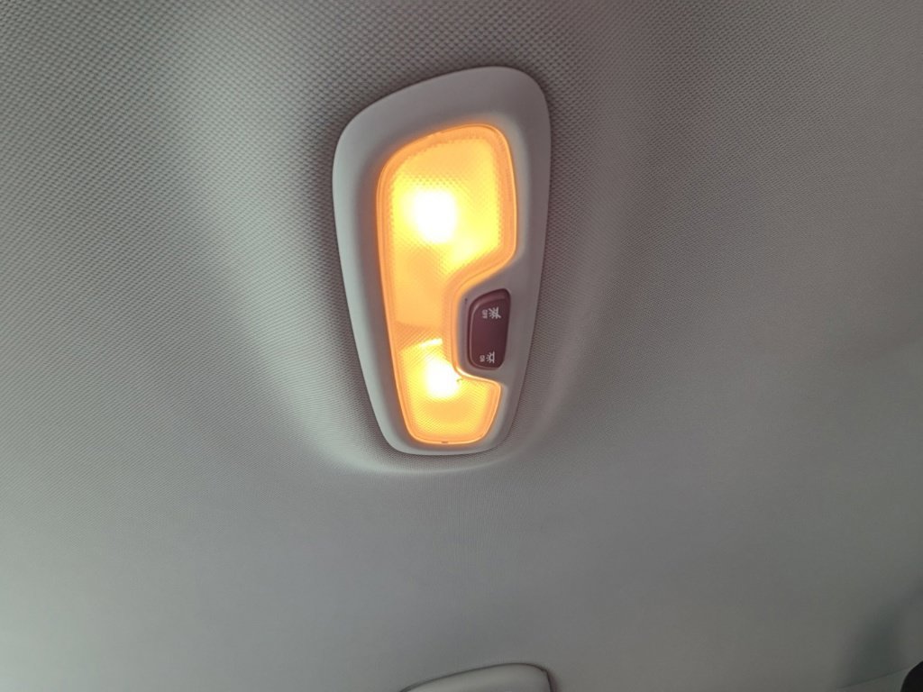 Used 2025 Chevrolet TrailBlazer LT FWD image 16