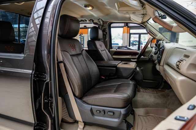 Used 2005 Ford F350 King Ranch AWD/4WD image 40