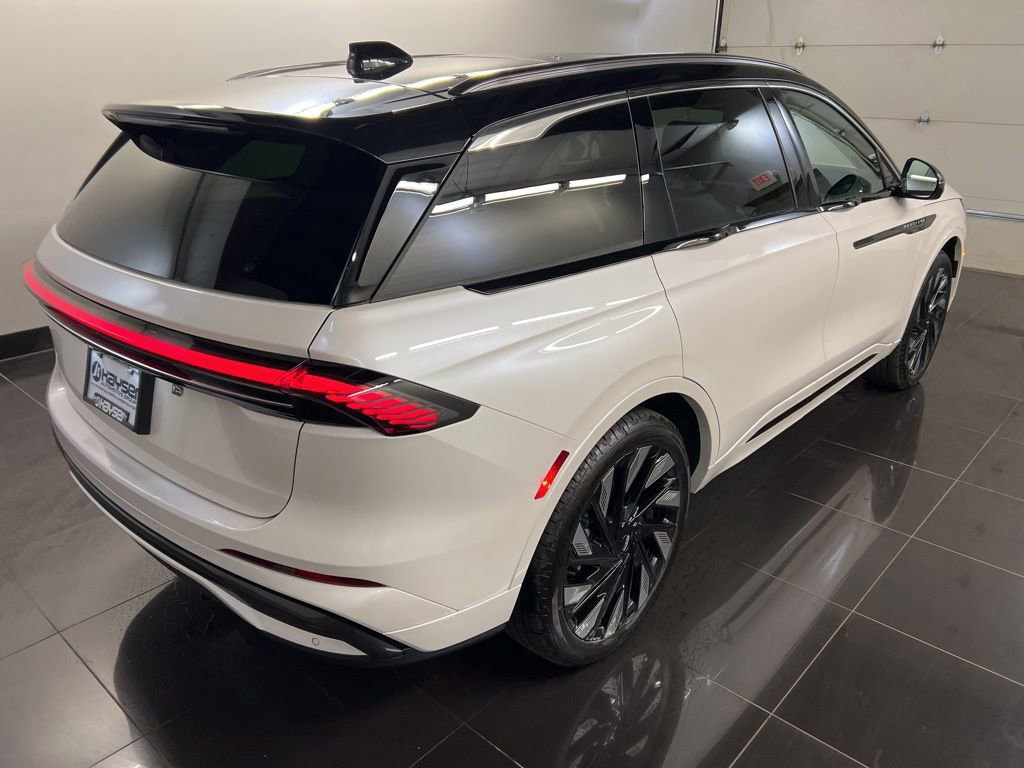 New 2026 Lincoln Nautilus Black Label w/ Jet Appearance Package AWD/4WD image 6