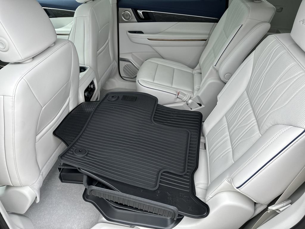 New 2026 Buick Enclave Avenir image 30