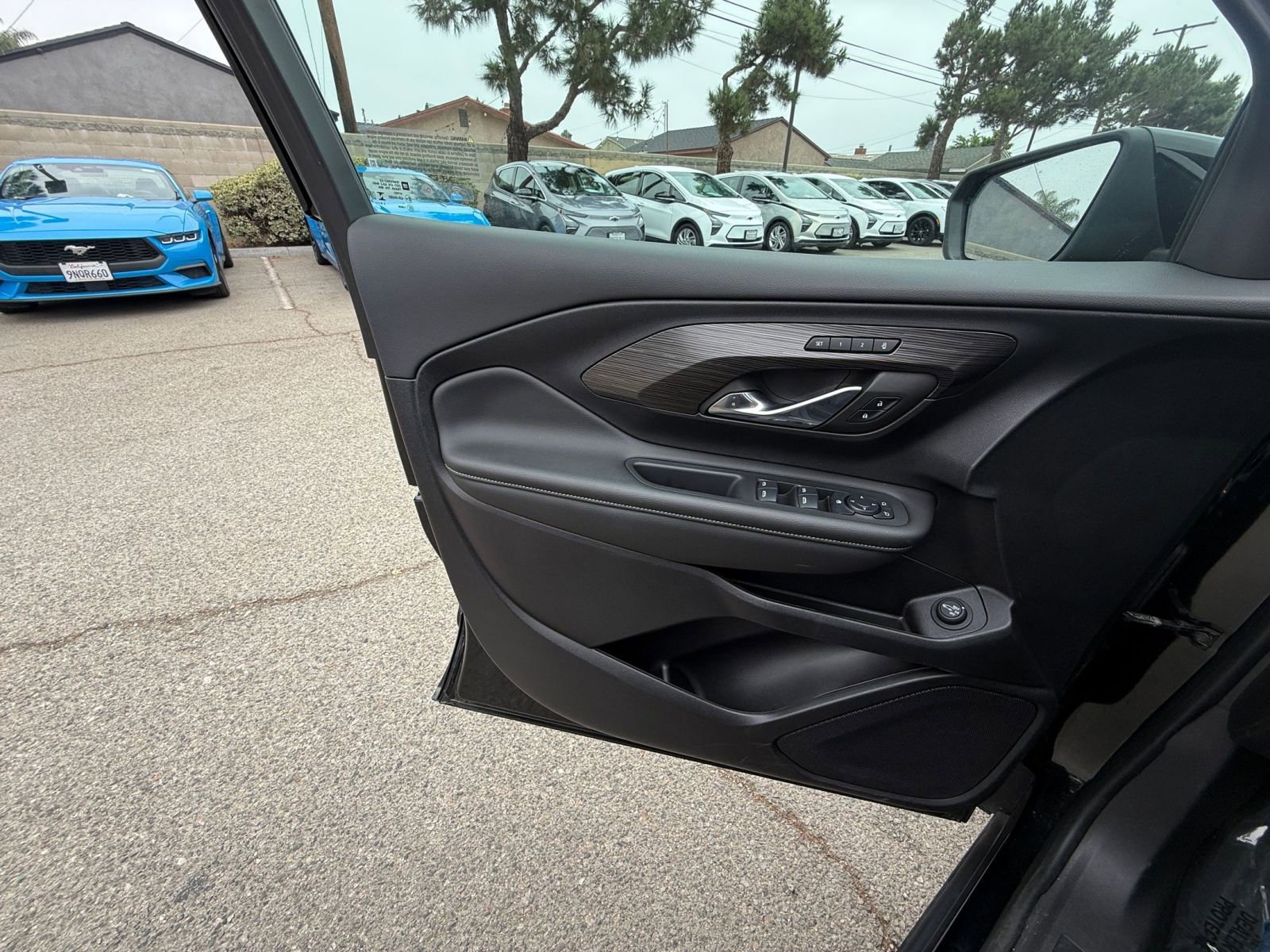 Used 2024 GMC Terrain SLT image 20