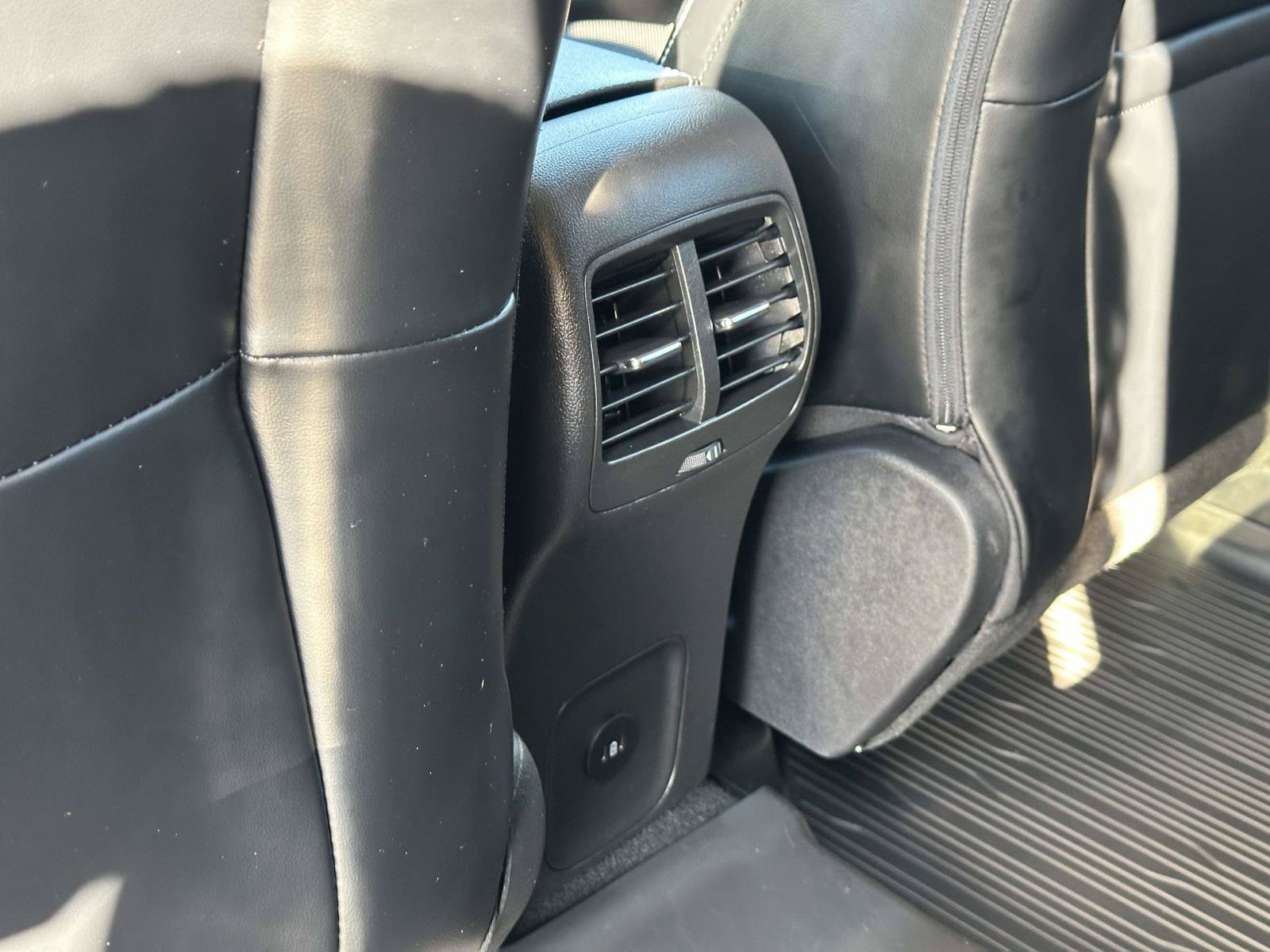 Used 2025 Ford Escape Platinum FWD image 25