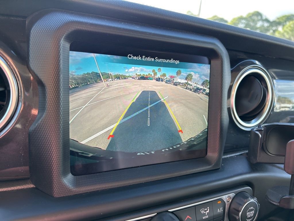 Used 2022 Jeep Wrangler Unlimited Rubicon w/ Trailer Tow Package image 44