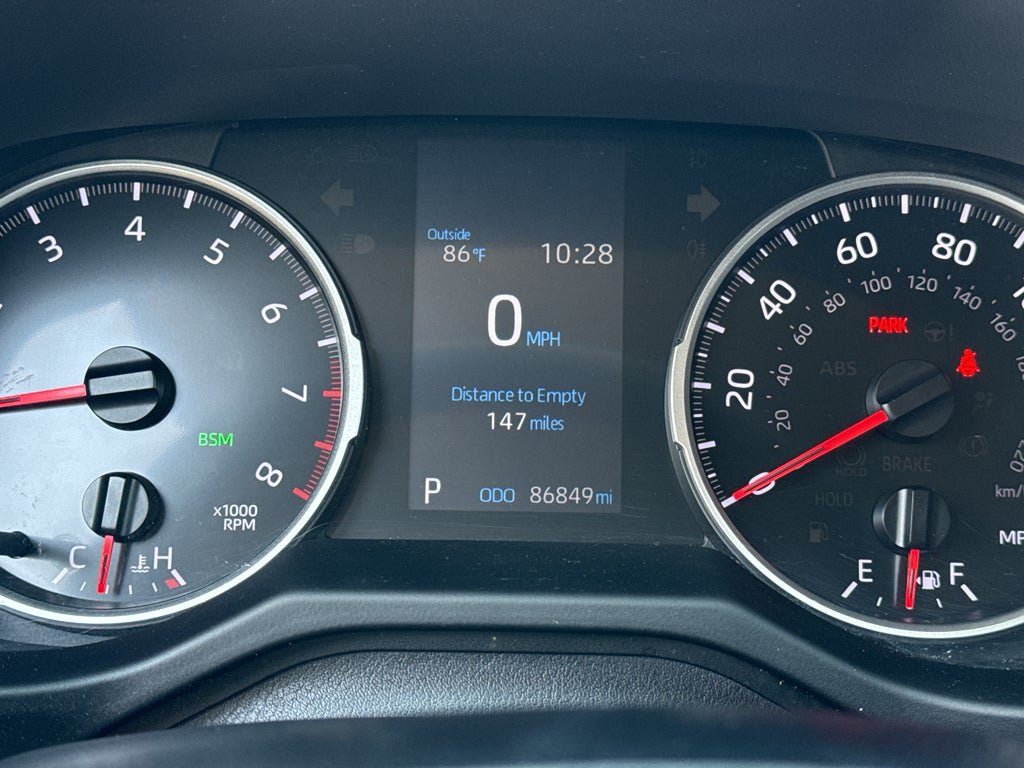 Used 2020 Toyota RAV4 XLE w/ Convenience Package AWD/4WD image 22