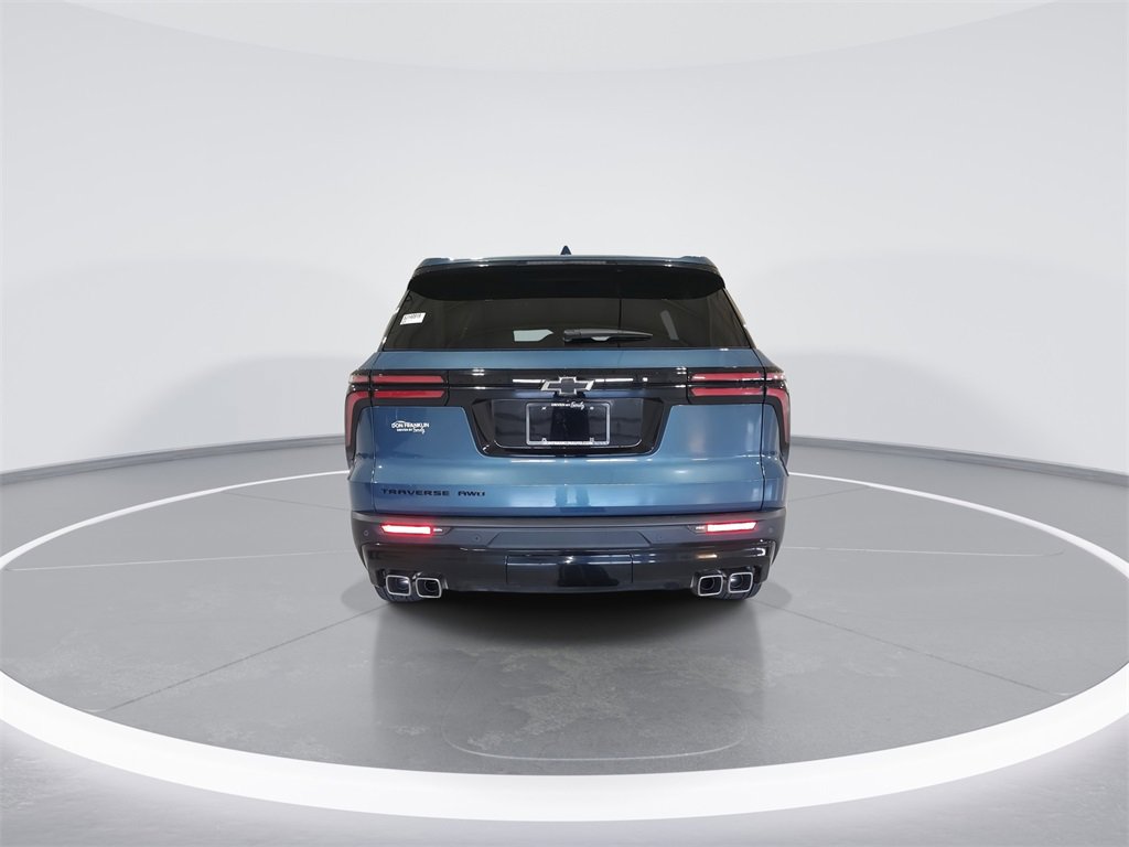 Used 2025 Chevrolet Traverse LT w/ Midnight/Sport Edition image 7