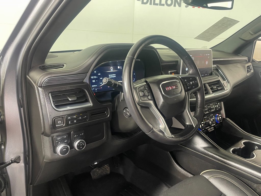 Used 2022 GMC Yukon XL SLT w/ SLT Premium Package image 14