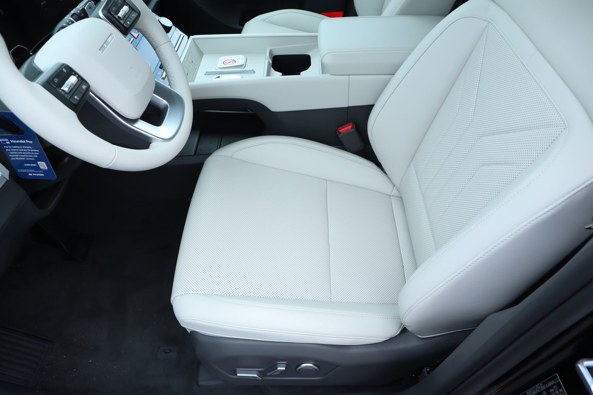 New 2026 Hyundai Santa Fe SEL FWD image 10