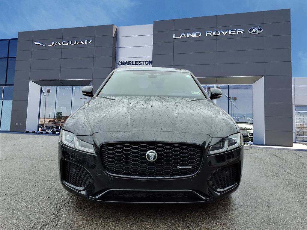 Used 2024 Jaguar XF R-Dynamic SE AWD/4WD image 8