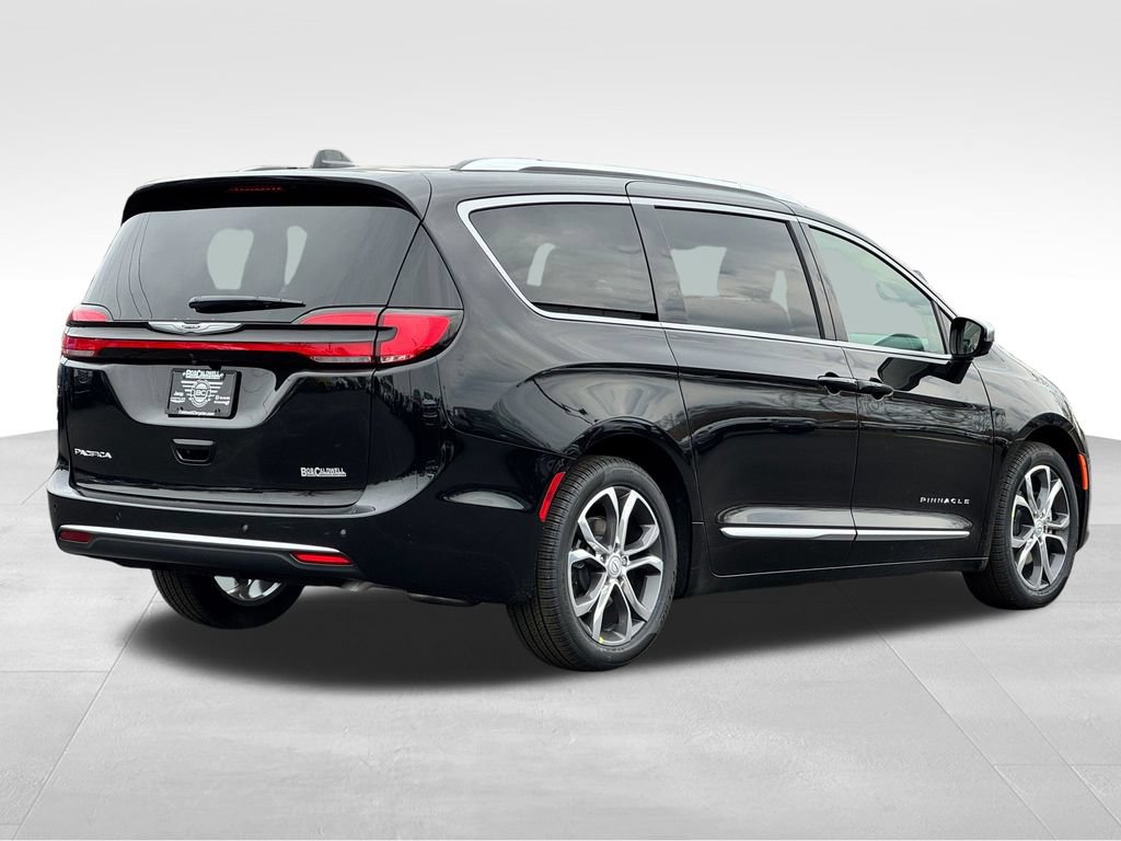 New 2026 Chrysler Pacifica Pinnacle FWD image 7