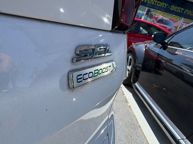 Used 2019 Ford Escape SEL FWD image 9