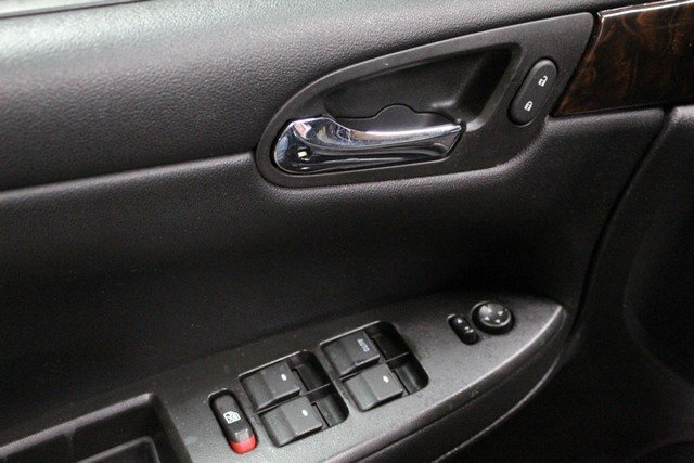 Used 2013 Chevrolet Impala LT w/ LT Sunroof Package image 17