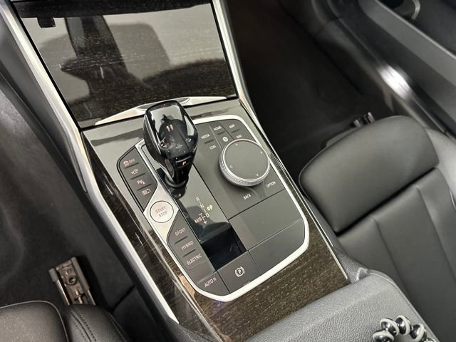 Used 2021 BMW 330e xDrive w/ Convenience Package image 19