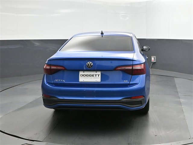 Used 2022 Volkswagen Jetta SE image 8