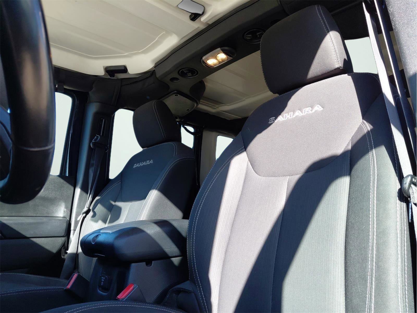 Used 2018 Jeep Wrangler Unlimited Sahara image 11