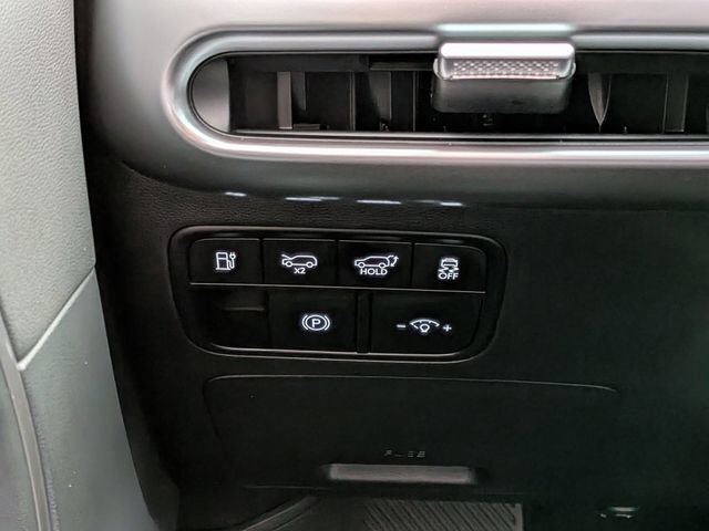 Used 2026 Hyundai Ioniq 9 S image 18