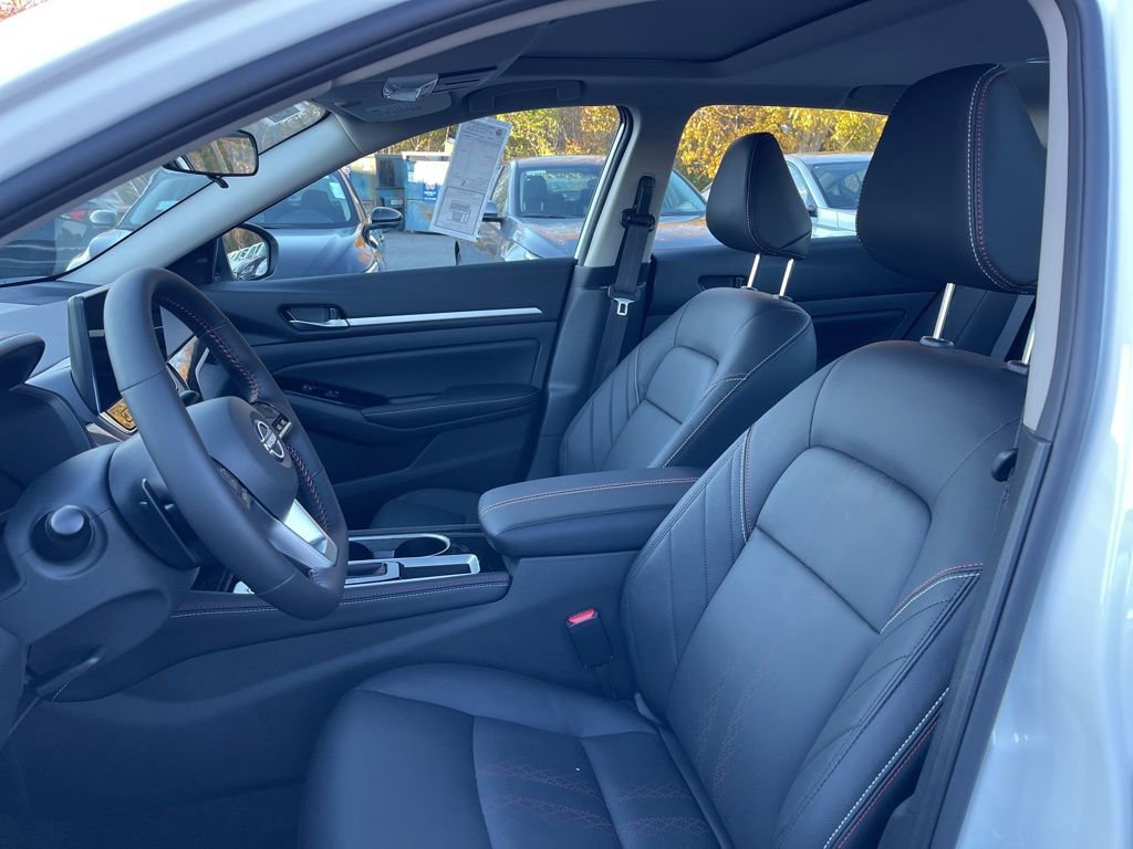 New 2025 Nissan Altima 2.5 SR w/ SR Premium Package image 16