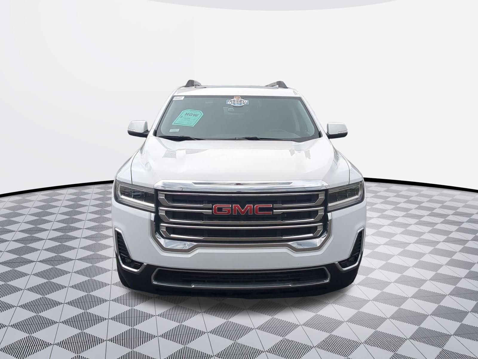 Used 2023 GMC Acadia SLT w/ Preferred Package FWD image 3