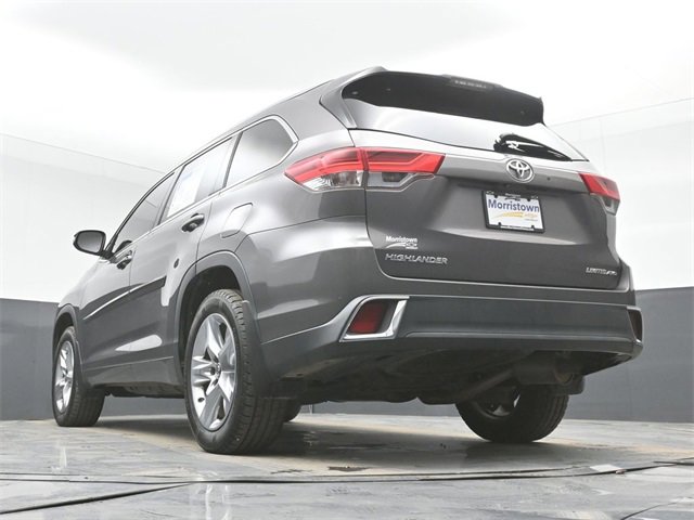 Used 2017 Toyota Highlander Limited image 51