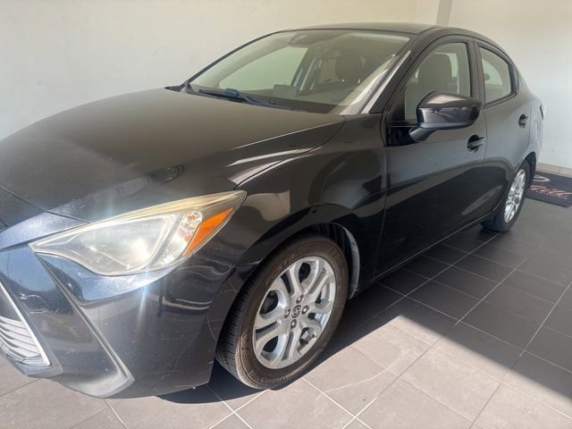 Used 2016 Scion iA FWD image 3