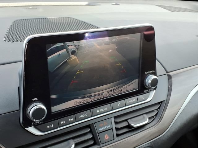 Used 2024 Nissan Altima 2.5 SV FWD image 10