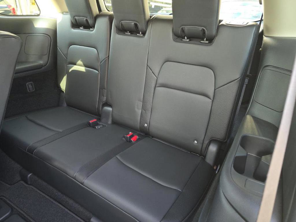 Used 2025 Nissan Pathfinder SL image 20