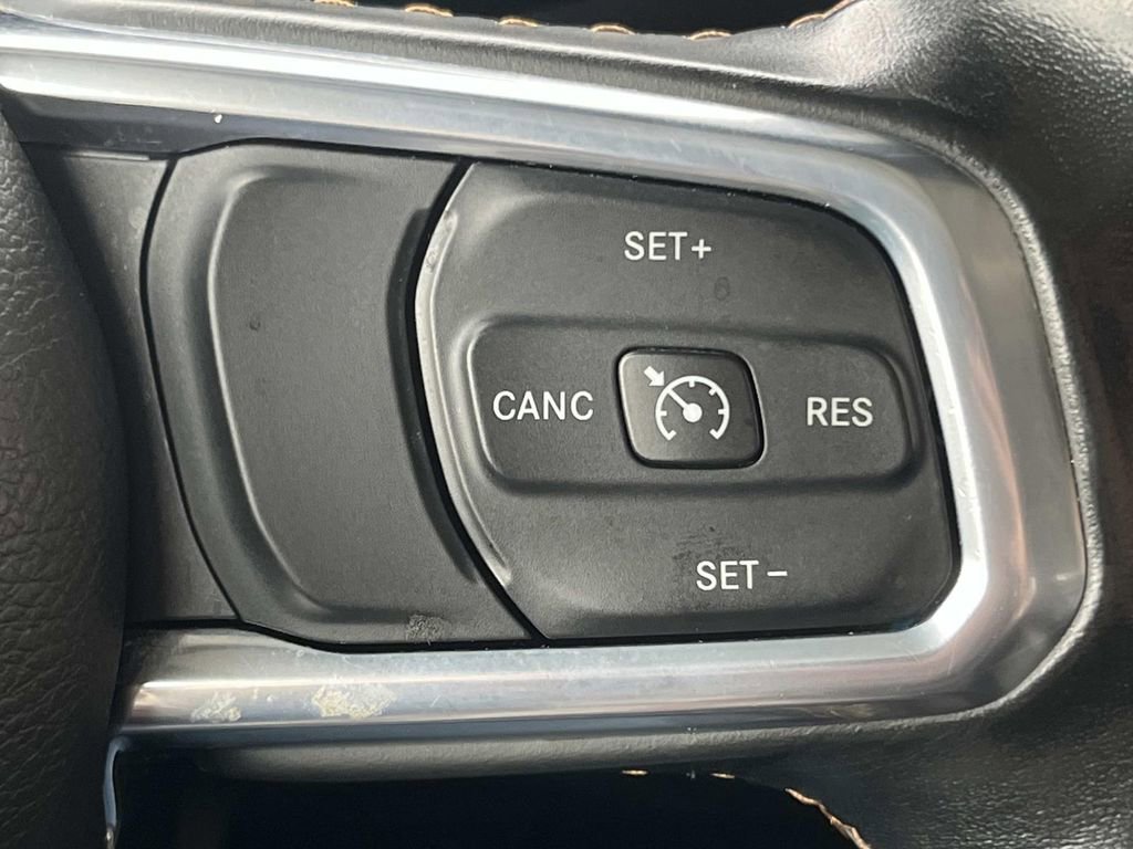 Used 2021 Jeep Gladiator Overland image 28